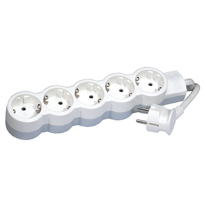 Удлинитель 5 гн 3м с/з 695012 Legrand 